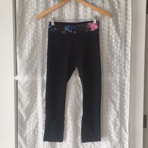 Lululemon wunder under crop.